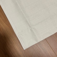 【取引中】1級遮光カーテン 幅40×丈95cm ロッドアイボリー 1枚入り カーテンフック付きの画像
