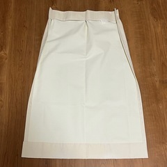 【取引中】1級遮光カーテン 幅40×丈95cm ロッドアイボリー 1枚入り カーテンフック付きの画像
