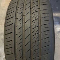 ノーマルタイヤ 245/40/R20 4本の画像