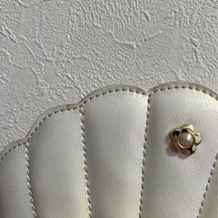 MARY QUANT 貝殻型ポーチ ホワイトの画像