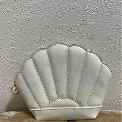 MARY QUANT 貝殻型ポーチ ホワイトの画像