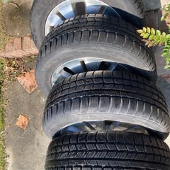 スタッドレスタイヤ　バリ山　4本の画像