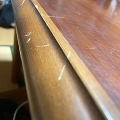 断捨離中　カリモク　テーブル　耐震強度を上げる為カスタマイズしています。　耐震にも耐える設計ダイニングテーブル　の画像