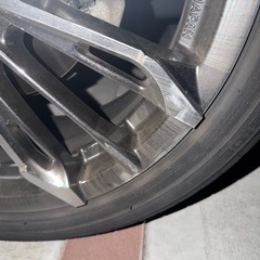 レイズ　ベルサス　トリアイナ　18インチの画像