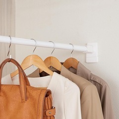 つっぱり棒の画像