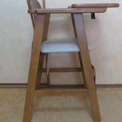 食卓用 ハイローチェアの画像