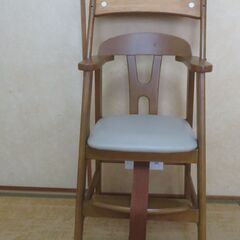 食卓用 ハイローチェアの画像
