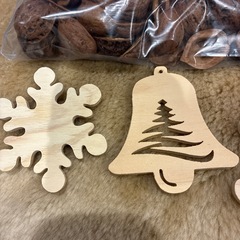 松ぼっくり　クルミ　オーナメント　クリスマス　リース　材料の画像