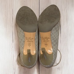 銀座かねまつ 23.5cm アンクルストラップ オープントゥ パンプスの画像