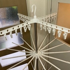 3段　パラソルハンガー　室内物干し　部屋干しの画像