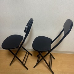 丸テーブル イス2つ付きの画像