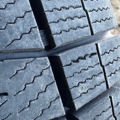 215/60/17冬ダンロップの画像