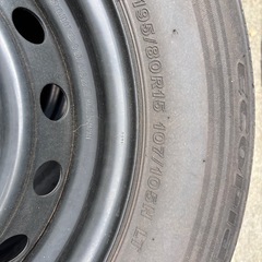ハイエース6型純正タイヤホイール195/80R15の画像