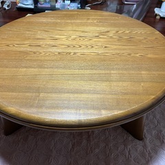 ダイニングテーブルの画像