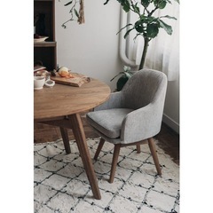 ダイニングチェアにオススメ　unico pllvoチェアの画像