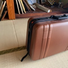スーツケースの画像