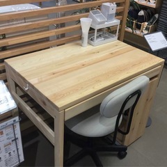 パイル材デスク　無印良品　学習机の画像