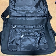 バッグと傘まとめの画像