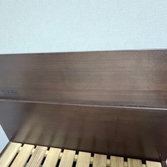 木製シングルベッドフレームの画像