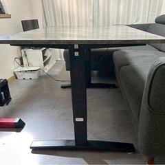 ニトリ　昇降ダイニングテーブルの画像