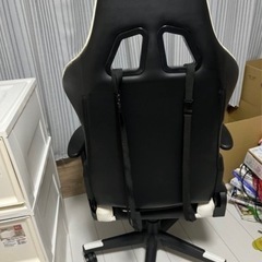 ゲーミングチェアの画像