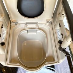 未使用品　安寿 ポータブルトイレ ジャスピタの画像