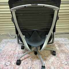 【11/29（土）限定！指定先へ送料無料でお届けします（墨田区、江東区、台東区）】OKAMURA オカムラ コンテッサ CM32SB オフィスチェア ブラックの画像