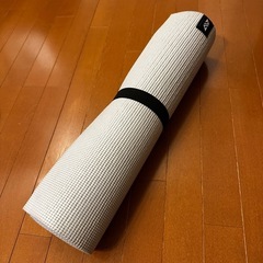 ヨガマット　6ミリ
の画像