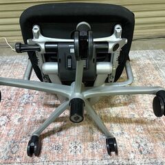 【11/29（土）限定！指定先へ送料無料でお届けします（墨田区、江東区、台東区）】OKAMURA オカムラ コンテッサ CM32SB オフィスチェア ブラックの画像