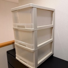 収納ボックス3段の画像