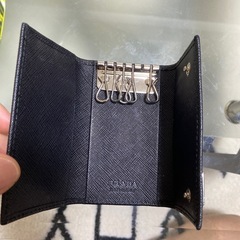 プラダきーキーケースの画像