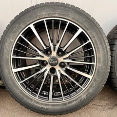 冬タイヤ　スタッドレス　タイヤホイールセット
の画像