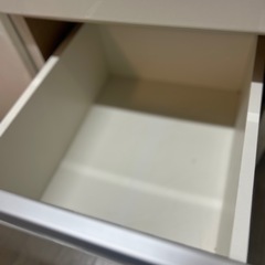 12月5日⭐︎道路沿いに出します♪白　カップボード 食器棚 キッチンボード レンジボード　の画像