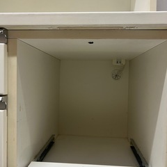 12月5日⭐︎道路沿いに出します♪白　カップボード 食器棚 キッチンボード レンジボード　の画像