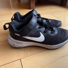 NIKEスニーカー　18センチの画像