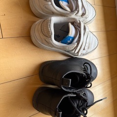 差し上げます　adidas、ノーブランド18センチシューズの画像