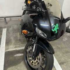 大型バイクCBR600の画像