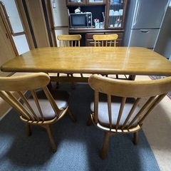 ダイニングセット(椅子4脚とテーブル) 取りに来てくださる方の画像