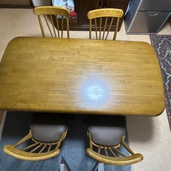 ダイニングセット(椅子4脚とテーブル) 取りに来てくださる方の画像