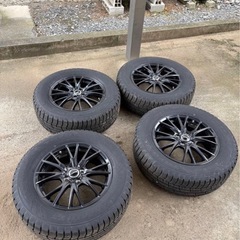 美品ライズ16インチ TOYOスタッドレス215 65R16ホイルセットの画像