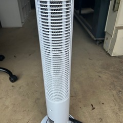 美品✨2024年製 山善製のタワーファン「YSR-WD901(W)」の画像