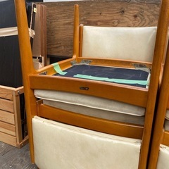 テーブルとカリモク椅子4脚セット♪の画像