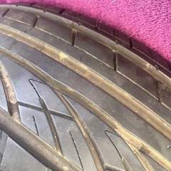 17インチのタイヤ2本、状態は良好です。 価格は8,000円ですの画像