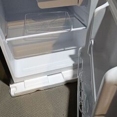 ほぼ未使用✨アイリスオーヤマ製の冷蔵庫「PRC-B051D-B」の画像