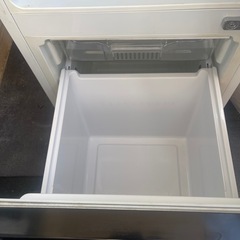 ミニ冷蔵庫 新品同様でほとんど使用していません。 問題ありません。 価格は15,000円です。の画像