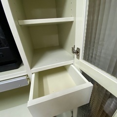食器棚の画像
