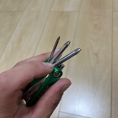 FOLDING 6 TOOL 折りたたみドライバーセットの画像