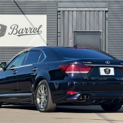 レクサス LS600h 後期型 バージョンC　黒革／サンルーフ／車検あり／高級ハイブリッドセダンの画像