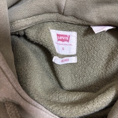 リーバイス　フード付トレーナー　Sの画像