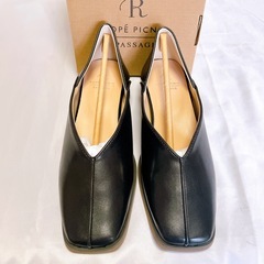 ロペピクニックパサージュ パンプス スクエアトゥセンターシーム 23.0cmの画像